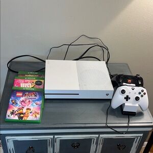 One S White Console Bundle